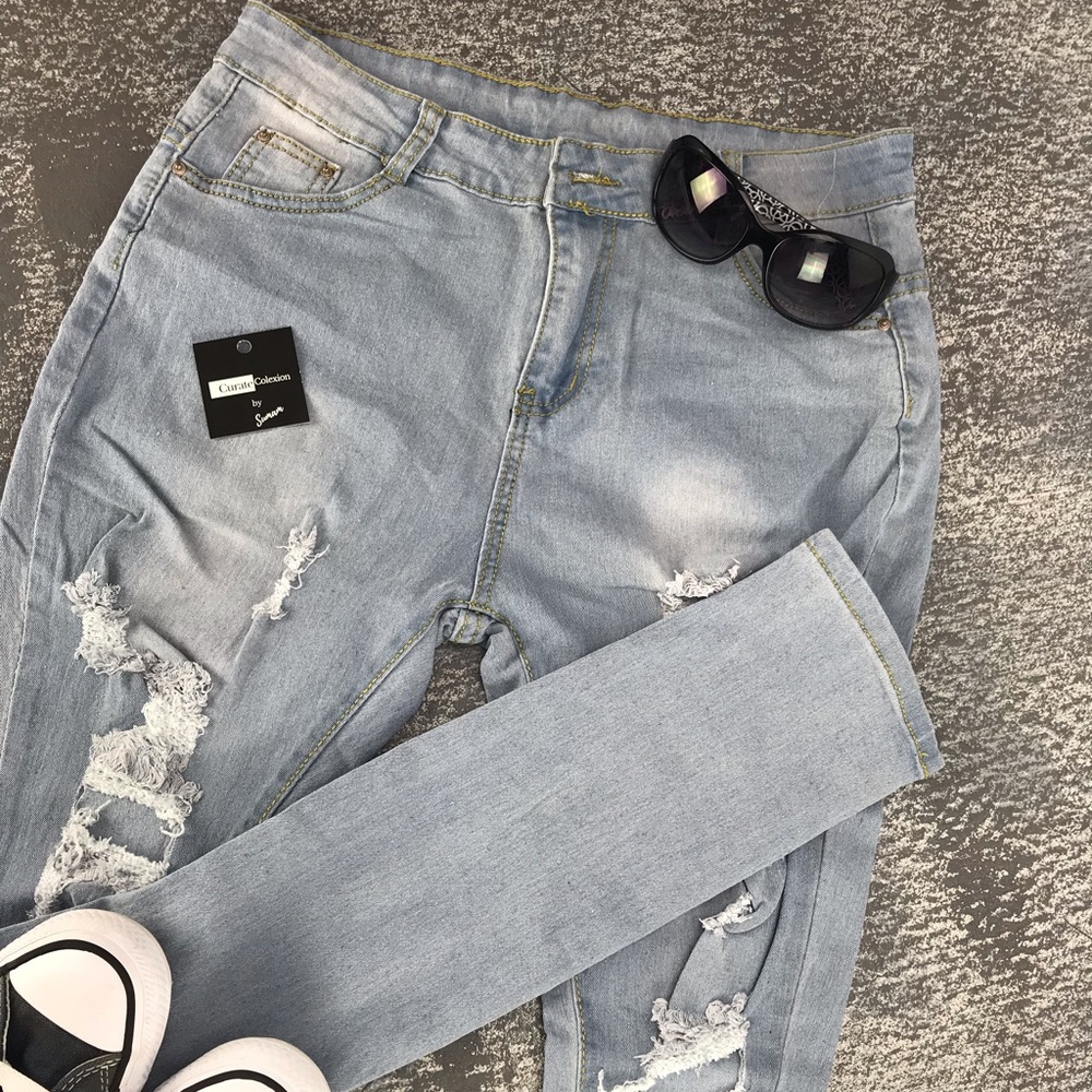 Distressed Skinny Jeans - Picture 4 of 7